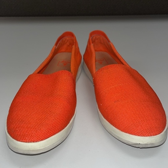 Reef ladies flats orange canvas material size 7, sample shoes - Picture 2 of 11